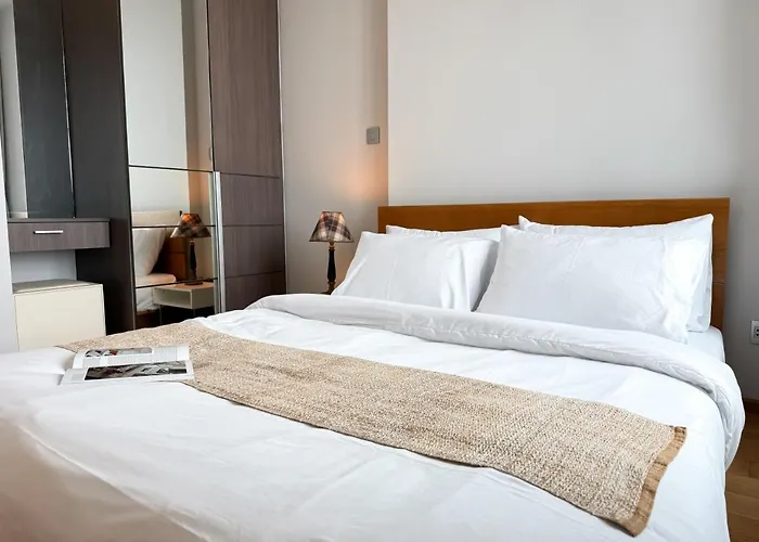 Expansive Loft 2br - Ultra Fast Wifi - Bts Thonglor * Bangkok